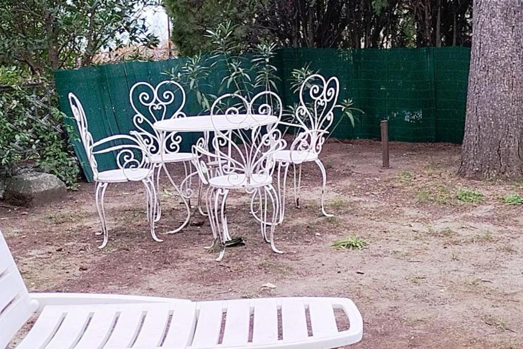 Casa Con Giardino: Варацце Екстер'єр фото