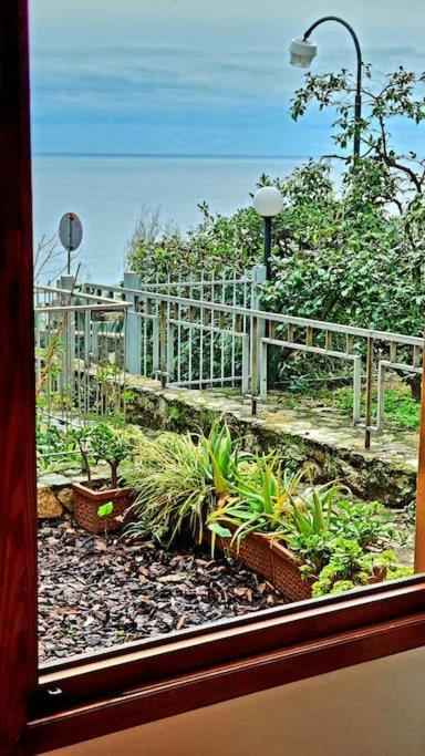Casa Con Giardino: Варацце Екстер'єр фото
